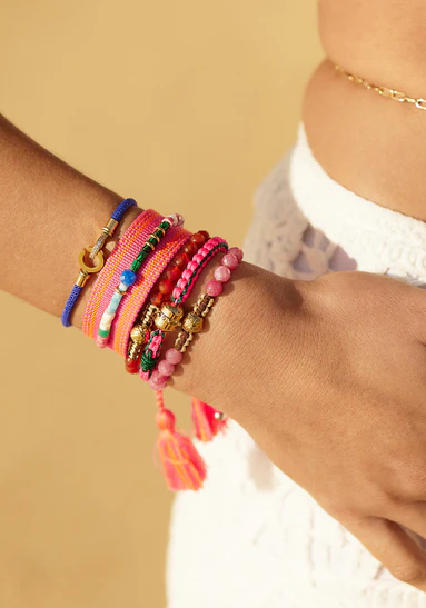 Bracelets-ZAG_383x547_crop_center